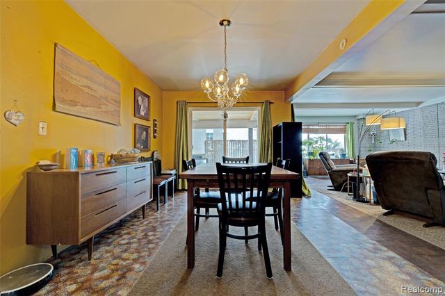 8704 Edna Drive, Warren, MI 48093