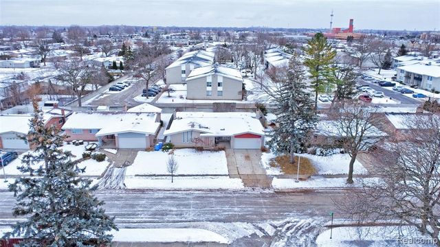 8704 Edna Drive, Warren, MI 48093