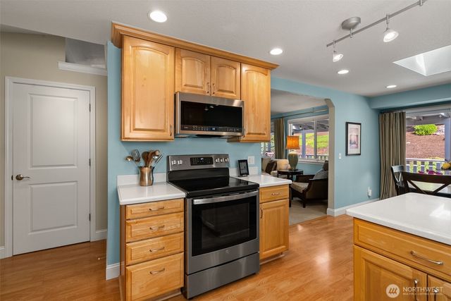 15911 91st Avenue Ct, Puyallup, WA 98375