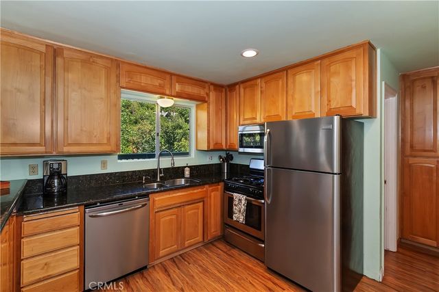 1468 GOLDEN RULE LN, Lake Arrowhead, CA 92352