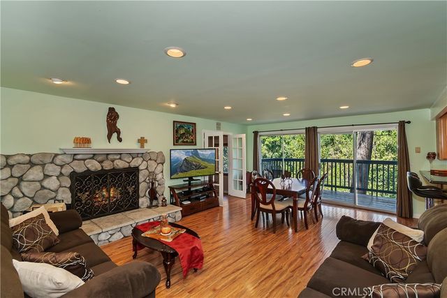 1468 GOLDEN RULE LN, Lake Arrowhead, CA 92352