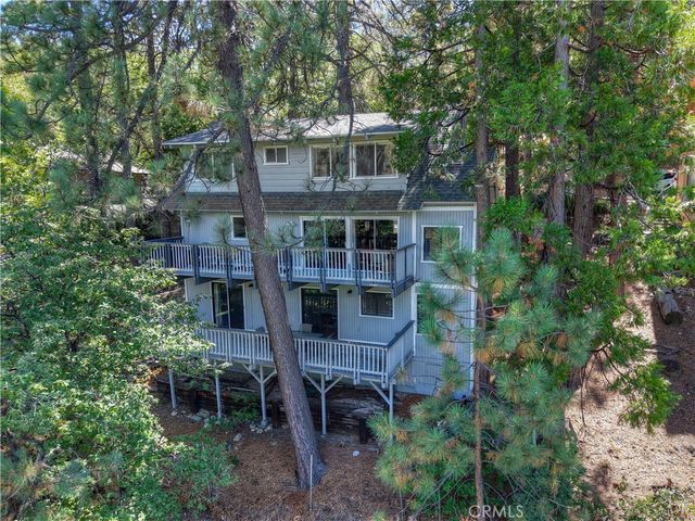 1468 GOLDEN RULE LN, Lake Arrowhead, CA 92352