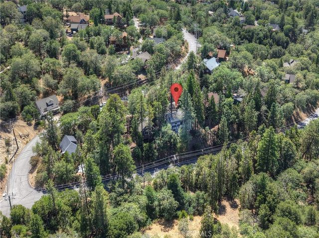 1468 GOLDEN RULE LN, Lake Arrowhead, CA 92352