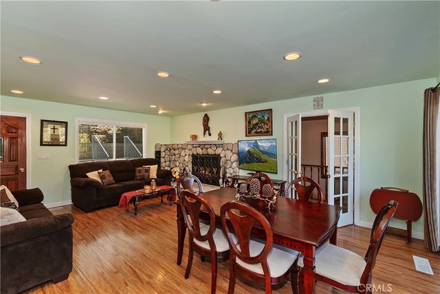 1468 GOLDEN RULE LN, Lake Arrowhead, CA 92352