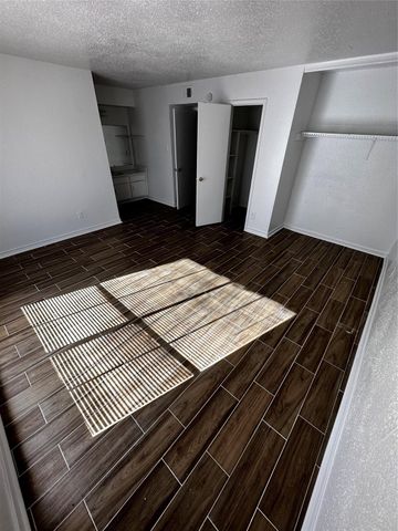 5625 Antoine Drive 208, Houston, TX 77091