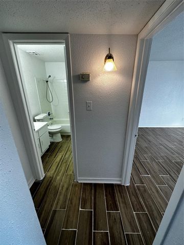 5625 Antoine Drive 208, Houston, TX 77091