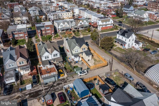 219 N WYCOMBE AVE, Lansdowne, PA 19050