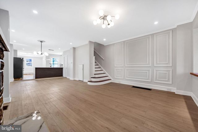 219 N WYCOMBE AVE, Lansdowne, PA 19050