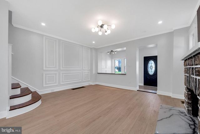 219 N WYCOMBE AVE, Lansdowne, PA 19050