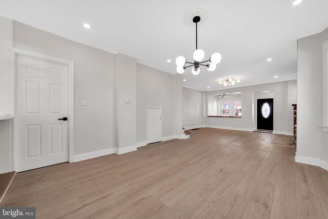 219 N WYCOMBE AVE, Lansdowne, PA 19050