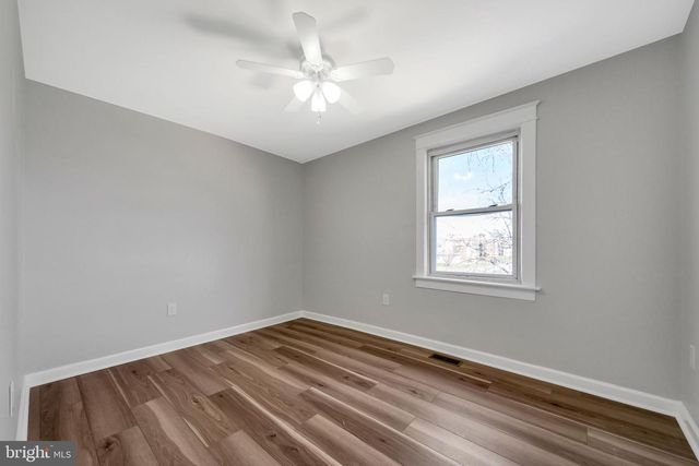 219 N WYCOMBE AVE, Lansdowne, PA 19050