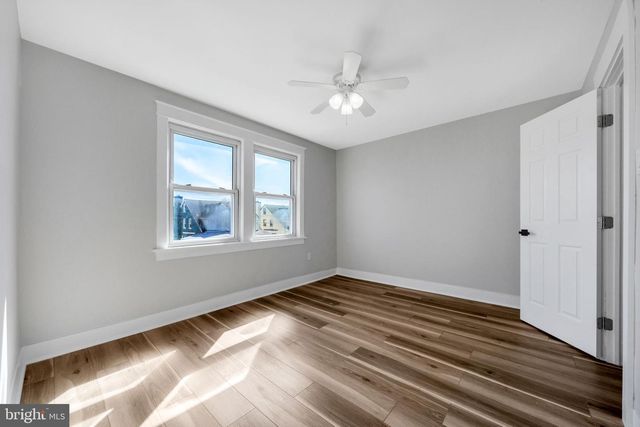 219 N WYCOMBE AVE, Lansdowne, PA 19050