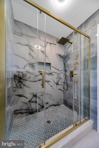 219 N WYCOMBE AVE, Lansdowne, PA 19050