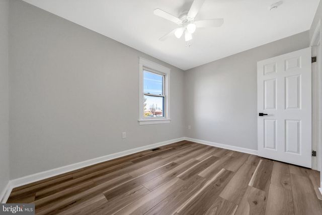 219 N WYCOMBE AVE, Lansdowne, PA 19050