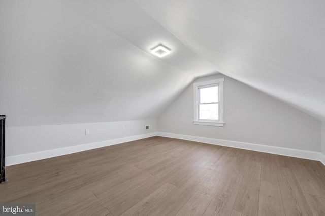 219 N WYCOMBE AVE, Lansdowne, PA 19050