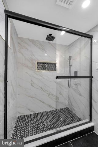 219 N WYCOMBE AVE, Lansdowne, PA 19050