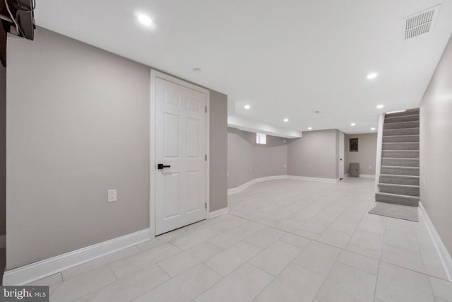 219 N WYCOMBE AVE, Lansdowne, PA 19050