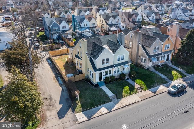 219 N WYCOMBE AVE, Lansdowne, PA 19050