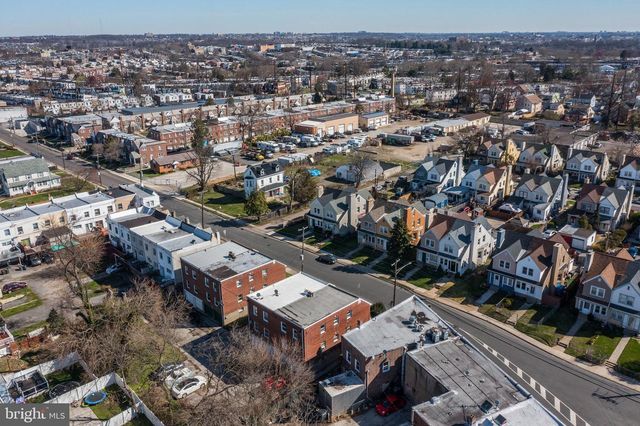 219 N WYCOMBE AVE, Lansdowne, PA 19050