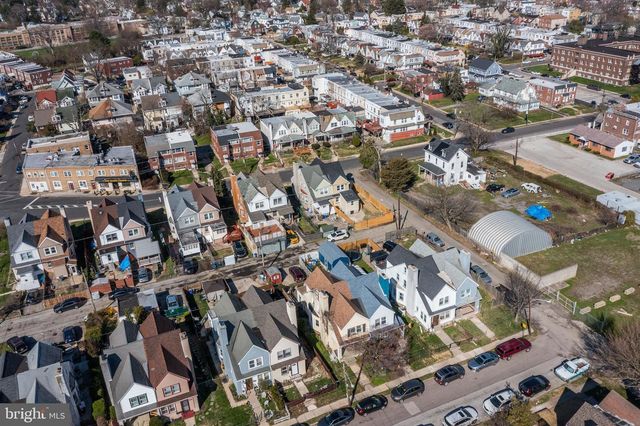 219 N WYCOMBE AVE, Lansdowne, PA 19050