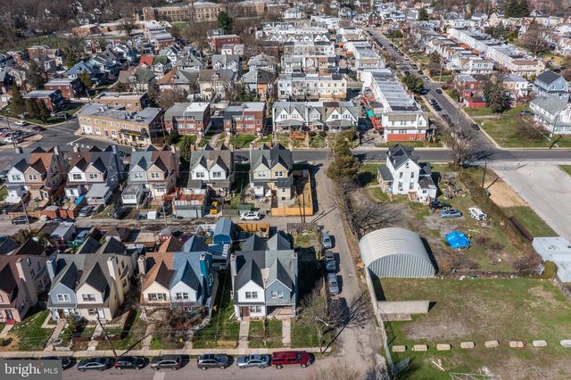 219 N WYCOMBE AVE, Lansdowne, PA 19050