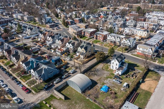 219 N WYCOMBE AVE, Lansdowne, PA 19050