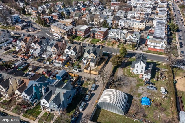 219 N WYCOMBE AVE, Lansdowne, PA 19050