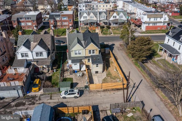 219 N WYCOMBE AVE, Lansdowne, PA 19050