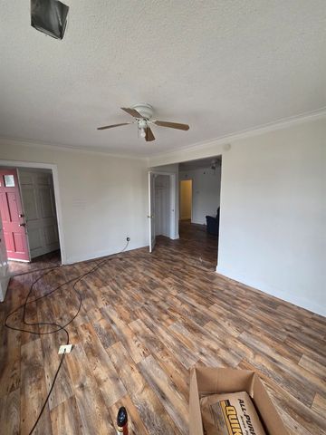 1372 N LEXINGTON CIR, Memphis, TN 38107