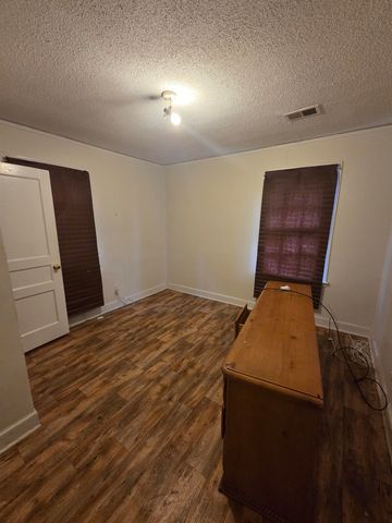 1372 N LEXINGTON CIR, Memphis, TN 38107