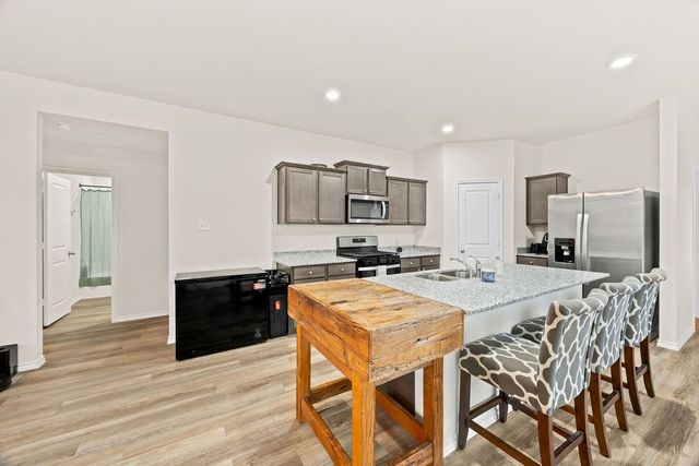 822 Ramble Road, Lavon, TX 75166