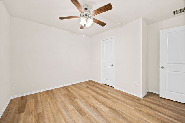 822 Ramble Road, Lavon, TX 75166