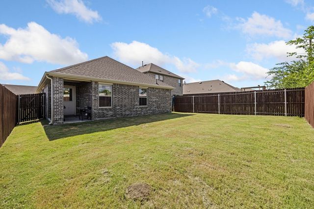 822 Ramble Road, Lavon, TX 75166