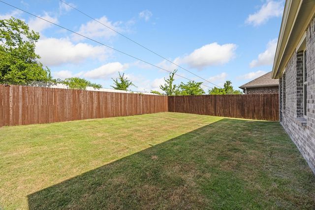 822 Ramble Road, Lavon, TX 75166