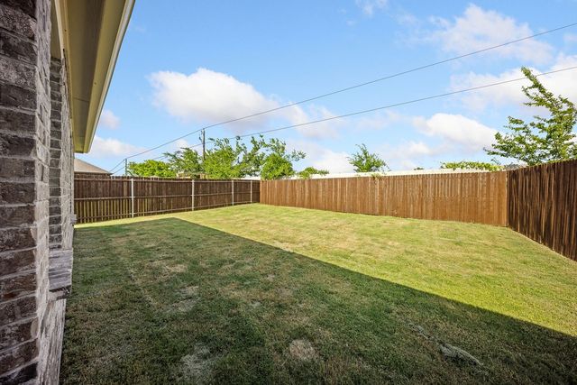 822 Ramble Road, Lavon, TX 75166