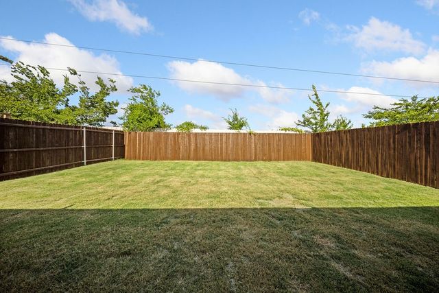 822 Ramble Road, Lavon, TX 75166