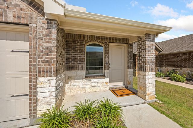 822 Ramble Road, Lavon, TX 75166