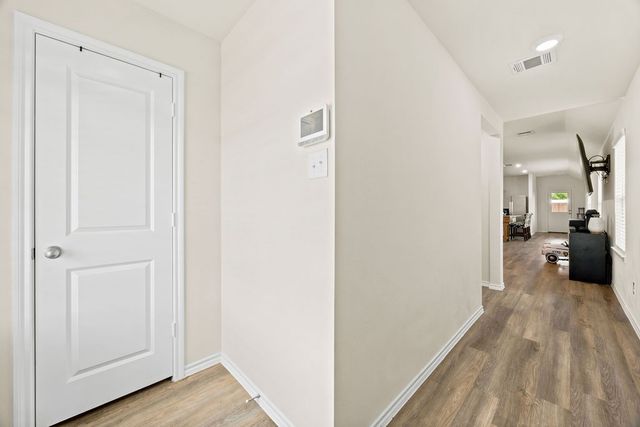 822 Ramble Road, Lavon, TX 75166