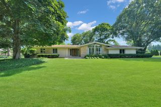 22W333 Glen Park Road, Glen Ellyn, IL 60137