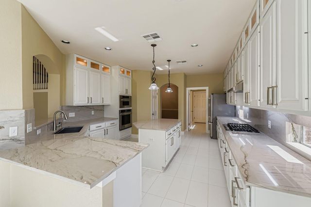 1028 Horseback HOLW, Austin, TX 78732