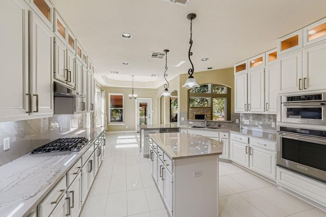 1028 Horseback HOLW, Austin, TX 78732