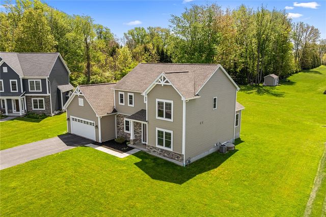 56 Knightbridge Circle, Penfield, NY 14526