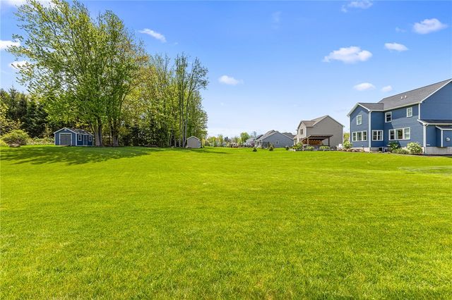 56 Knightbridge Circle, Penfield, NY 14526
