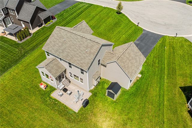 56 Knightbridge Circle, Penfield, NY 14526