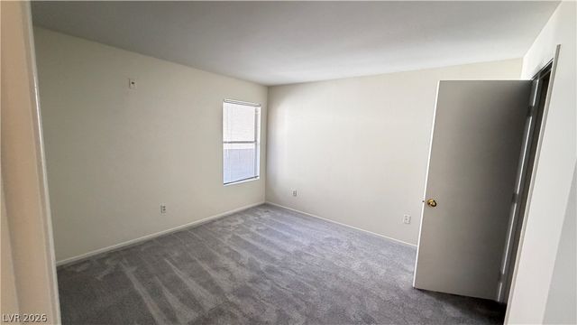 2300 East SILVERADO RANCH BL Boulevard 2090, Henderson, NV 89183