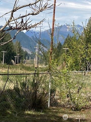 301 N Chinook Drive, Hoodsport, WA 98548