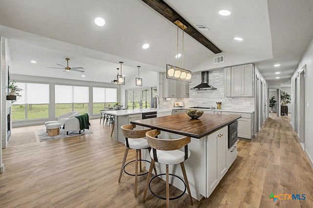 200 E Meadow Lane, Wimberley, TX 78676