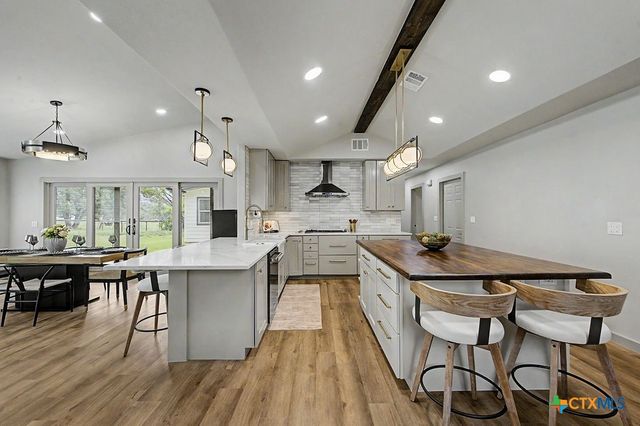 200 E Meadow Lane, Wimberley, TX 78676