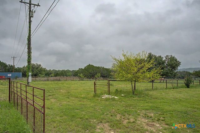 200 E Meadow Lane, Wimberley, TX 78676