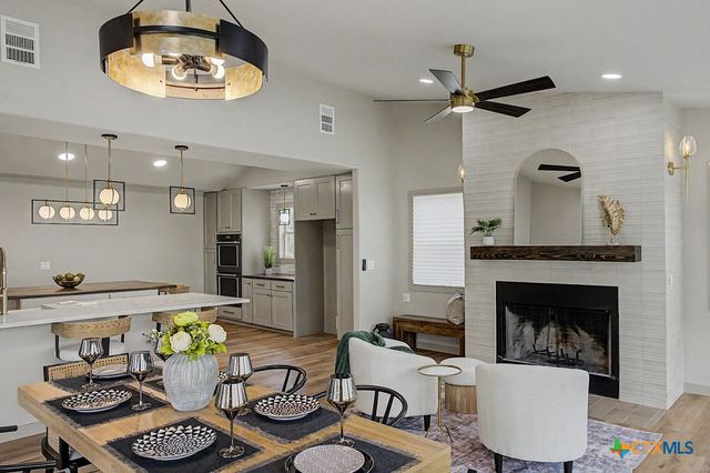 200 E Meadow Lane, Wimberley, TX 78676